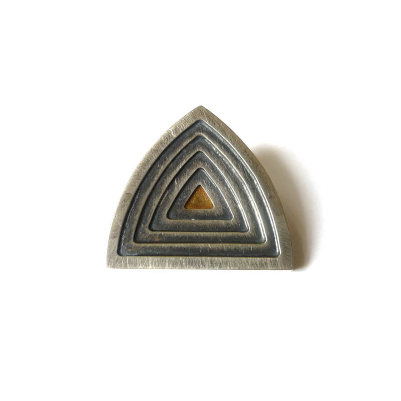 The Return, brooch, 28mm x 30mm, sterling silver, 24ct gold, 2009