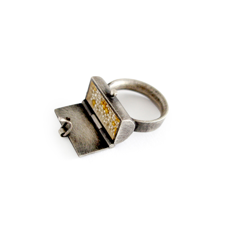 Treasure Chest, Ring, sterling silver, fine silver, 24ct gold, resin, 2006